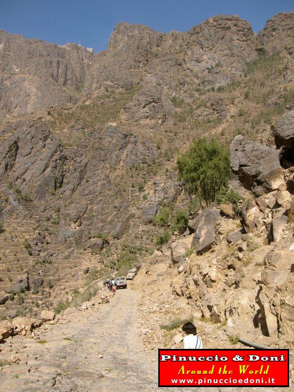 Yemen - From Shahara to valley - 24.jpg